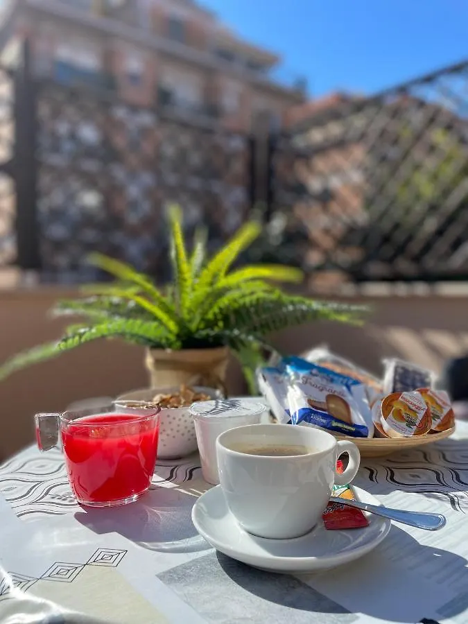 Alojamento de Acomodação e Pequeno-almoço Pit Stop Ciampino Station Itália